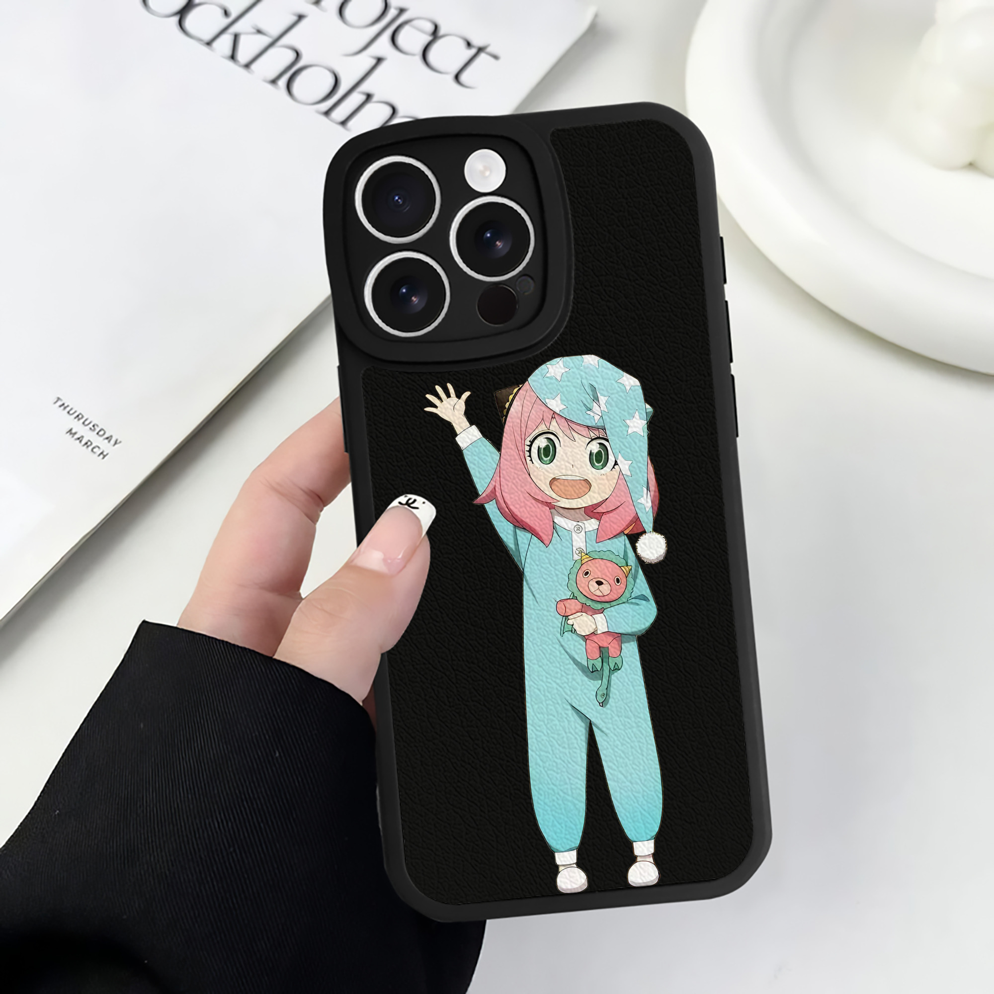 （画像用） SPY×FAMILY间谍家家酒 【iPhone 16シリーズ対応】シリコンスマホケース（レザー調） 材質：シリコン